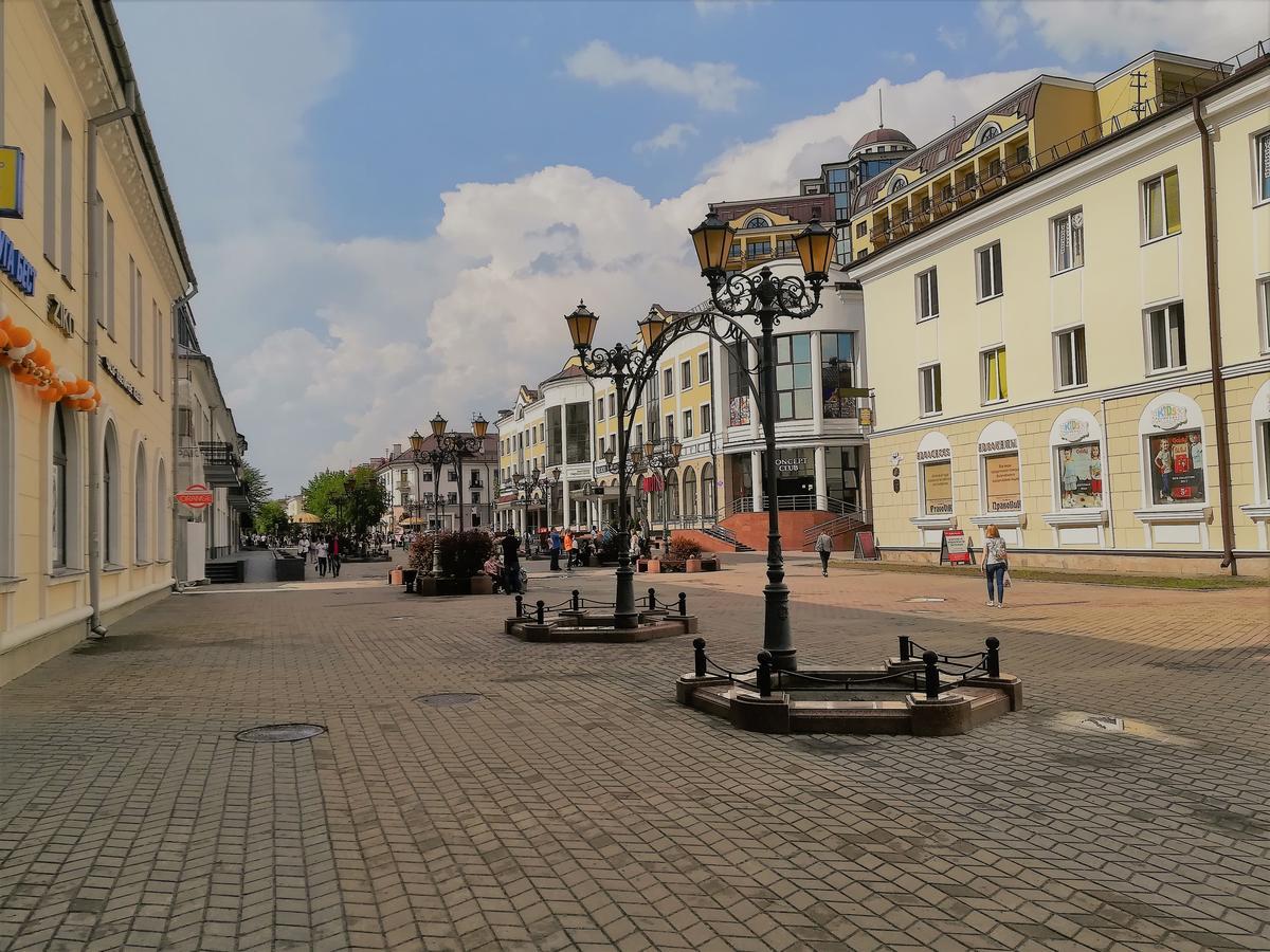 Апартаменты На Adamковской Брест Экстерьер фото